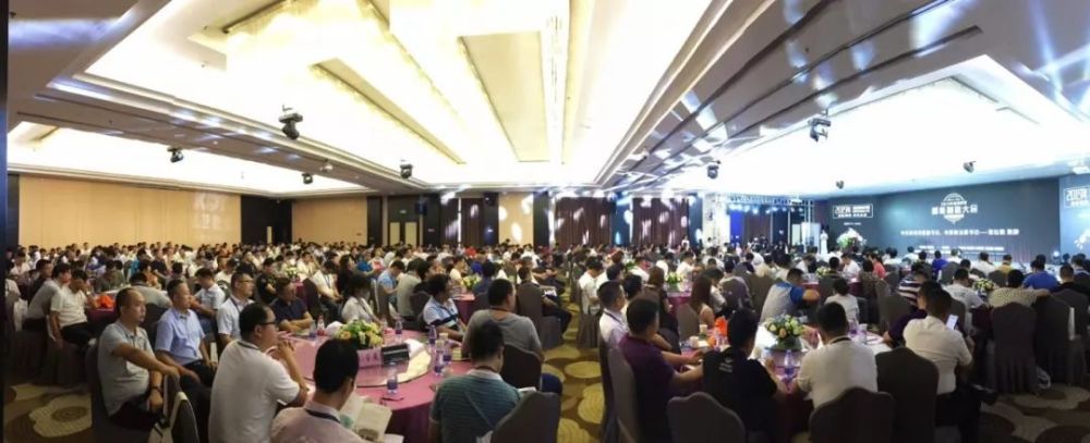 2019年8月16日,组织参加“走进索菲亚黄冈‘未来工厂’—2019年定制家居智能制造大会”活动.jpg