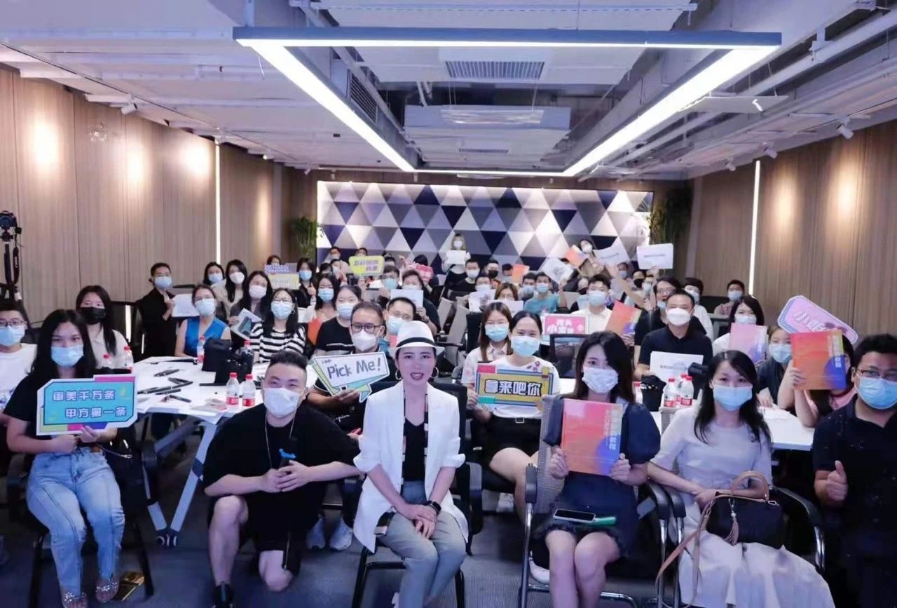 将美的设计服务于美的生活——整装定制与软装色彩搭配