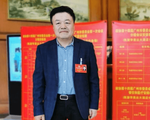 索菲亚总工张挺：定制之都背后是数字化的变革｜广州两会