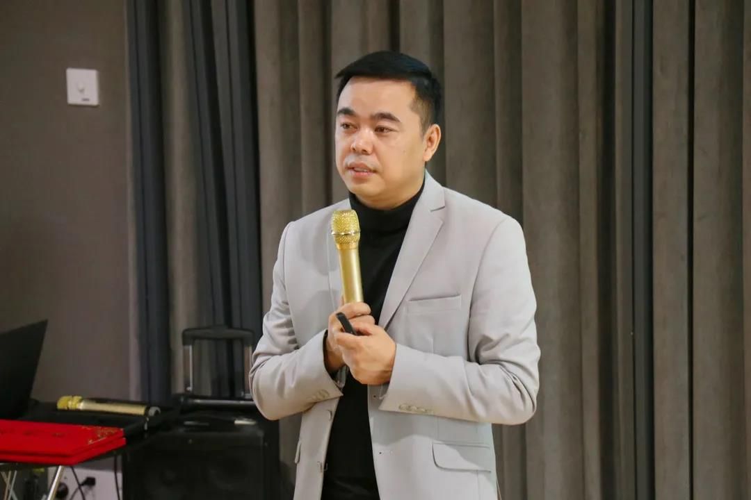 定制“整”年发布会